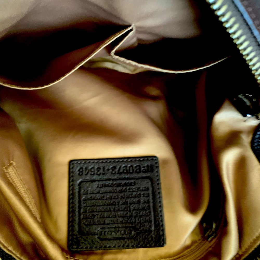 Handbag-Large Purse - Picture 6 of 10